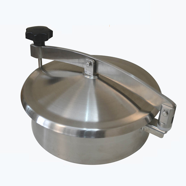 Sanitary non pressure round manway