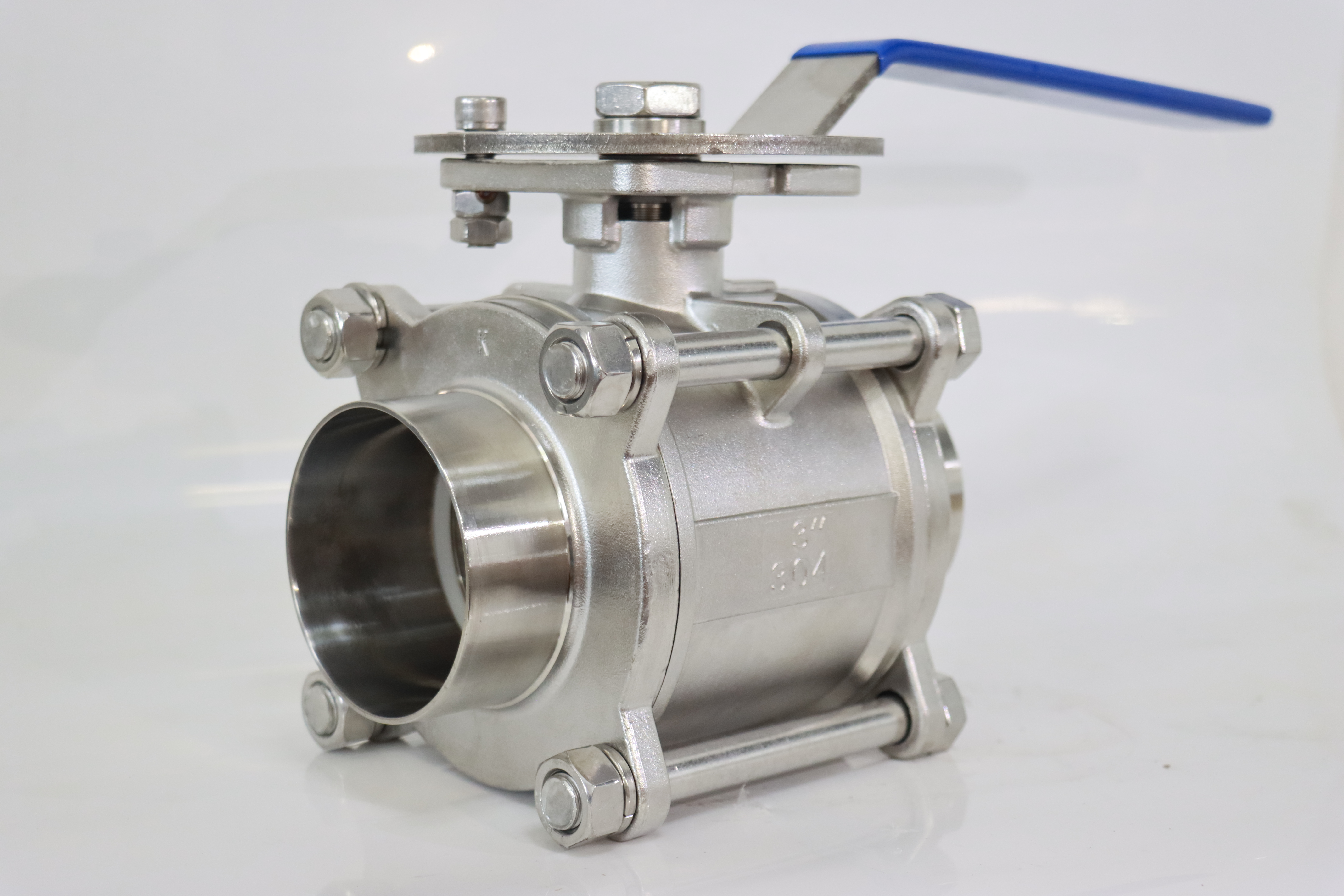 Sanitary stainless steel three-piece weld floating ball valve